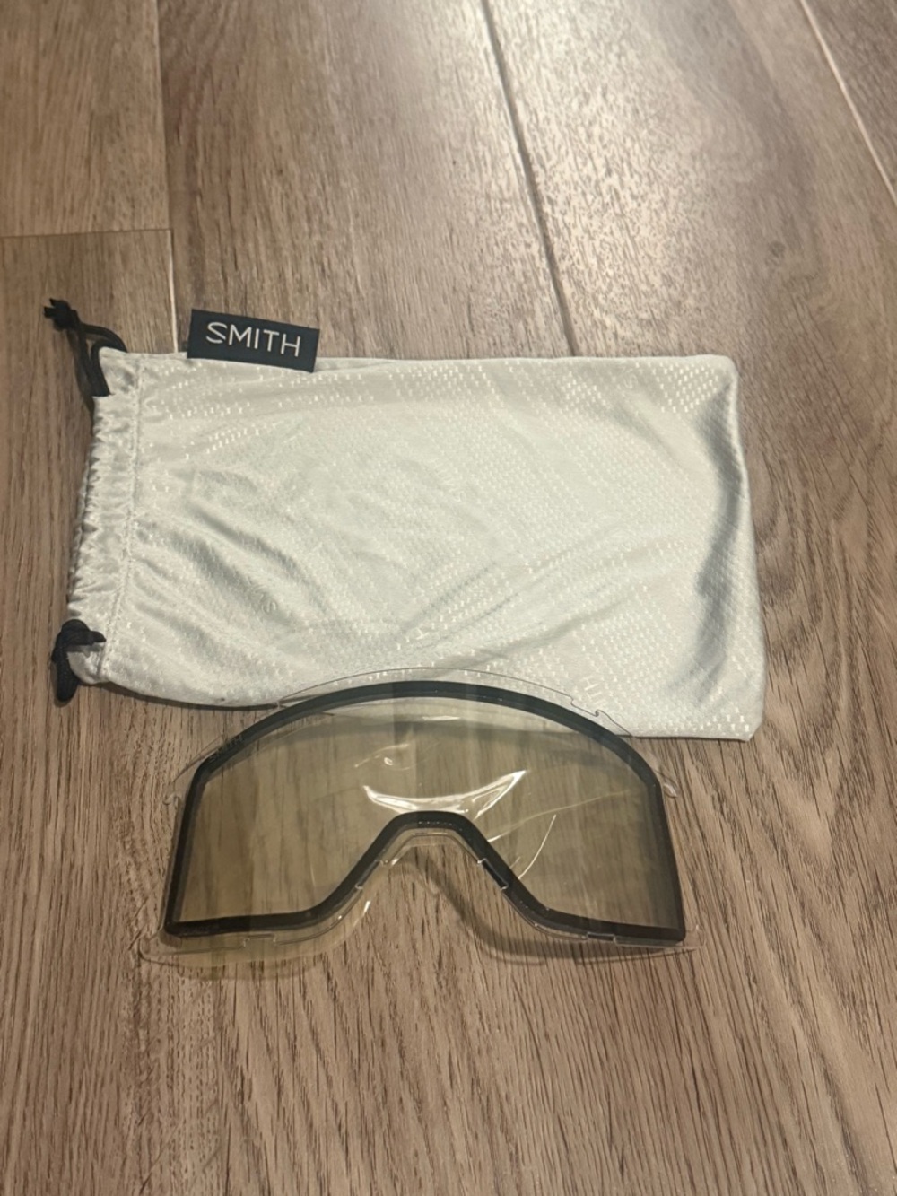 SMITH Squad Ski Goggle Lens with White Soft Pouch